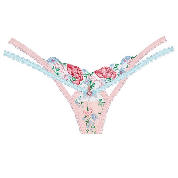 2 PIECE FOR LOVE & LEMONS Swaying Rose Bra & Thong set - Picture 14 of 15